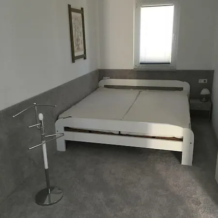Idyllische Ferienwohnung Am Scharmutzelsee Lejlighed *